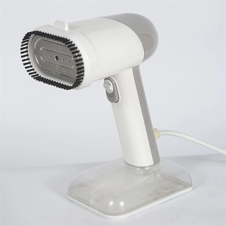 Convenient Cloth Steamer Convenient Cloth Steamer